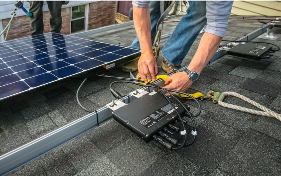IP65 3000W 6000W 태양광 마이크로 인버터 온 그리드 AC120V 230V 흰색과 검은색